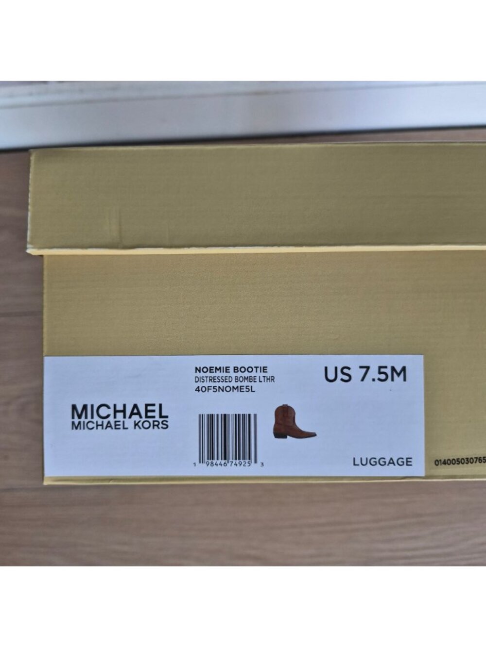 Michael Kors Noemie Bootie Distressed Leather Western Ankle Boots Womens 7.5M - Picture 9 of 10